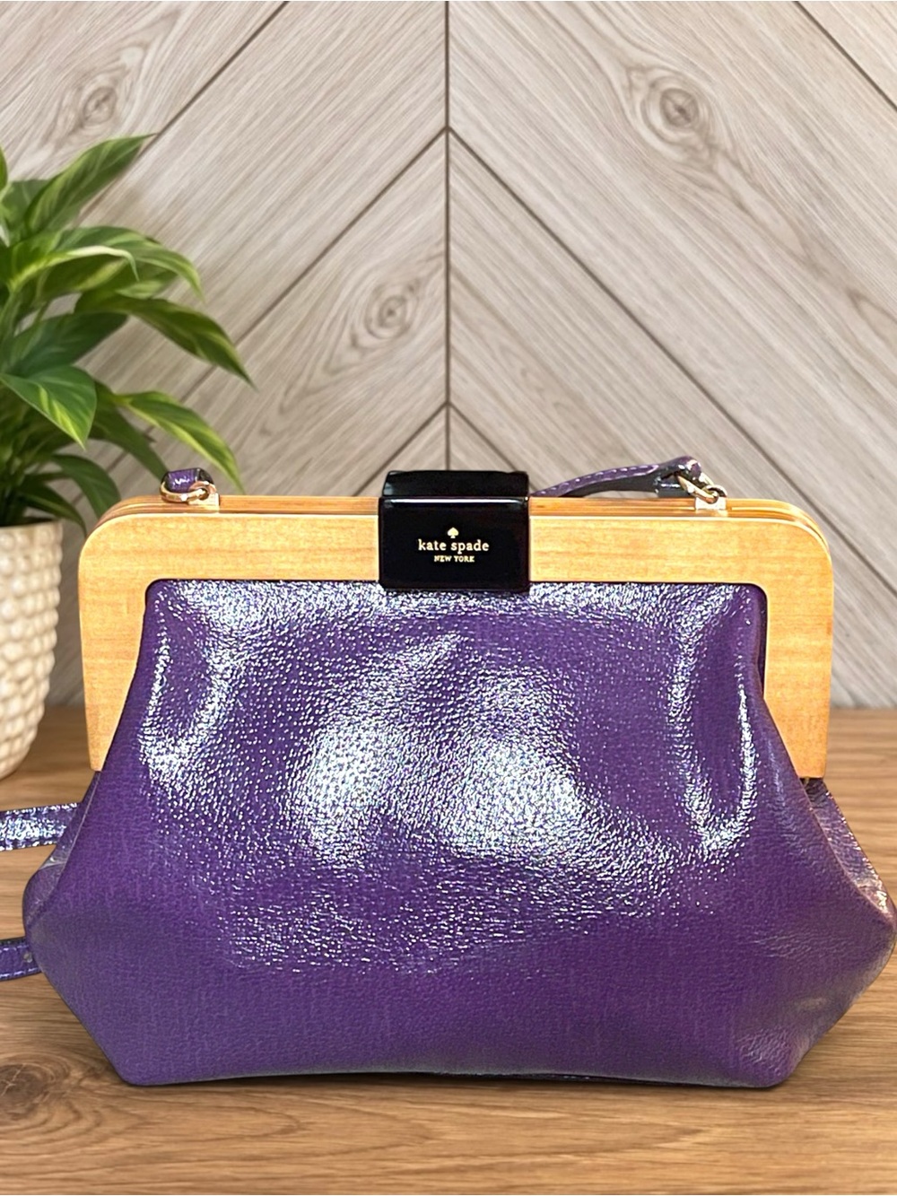 KATE SPADE NEW YORK Zuma Beach Marga Purple Patent Leather Frame Bag